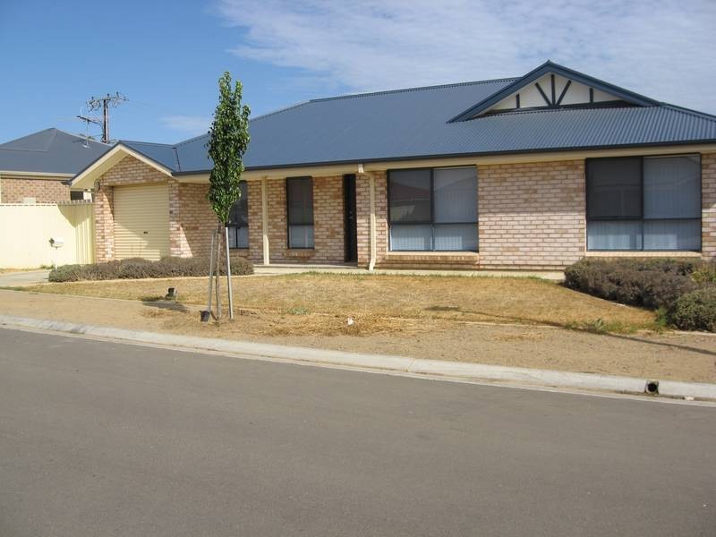 2 Lyric Crt, Murray Bridge SA 5253