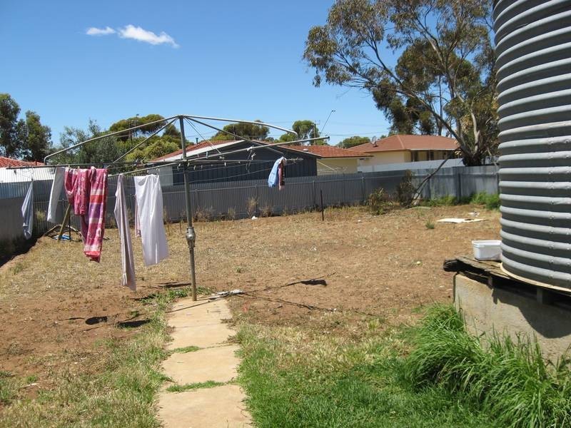 48 & 50 Gail Crescent, Murray Bridge SA 5253