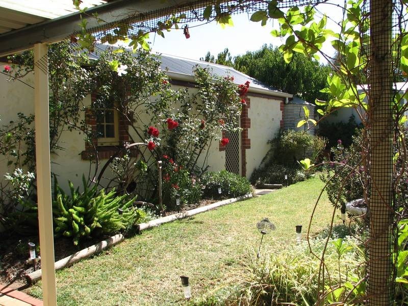 18 Melville Tce, Murray Bridge SA 5253
