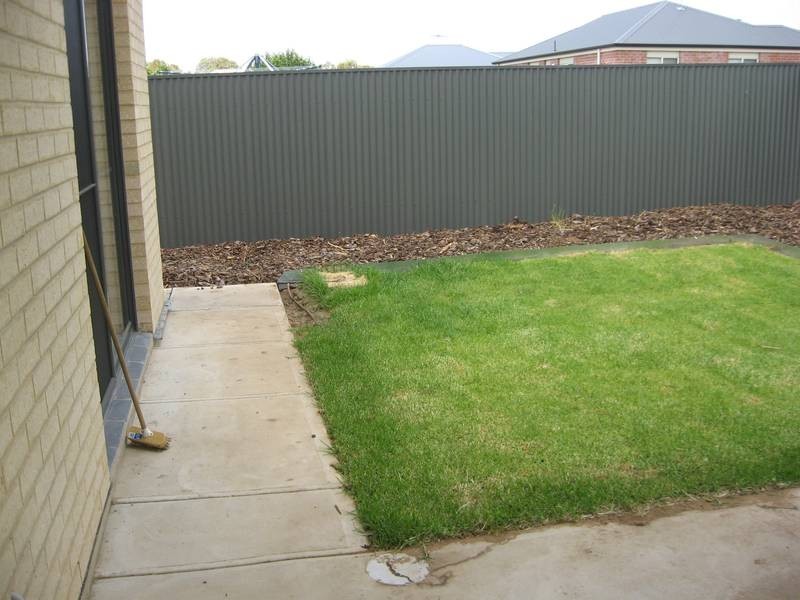 2 / 100 Christian Road, Murray Bridge SA 5253