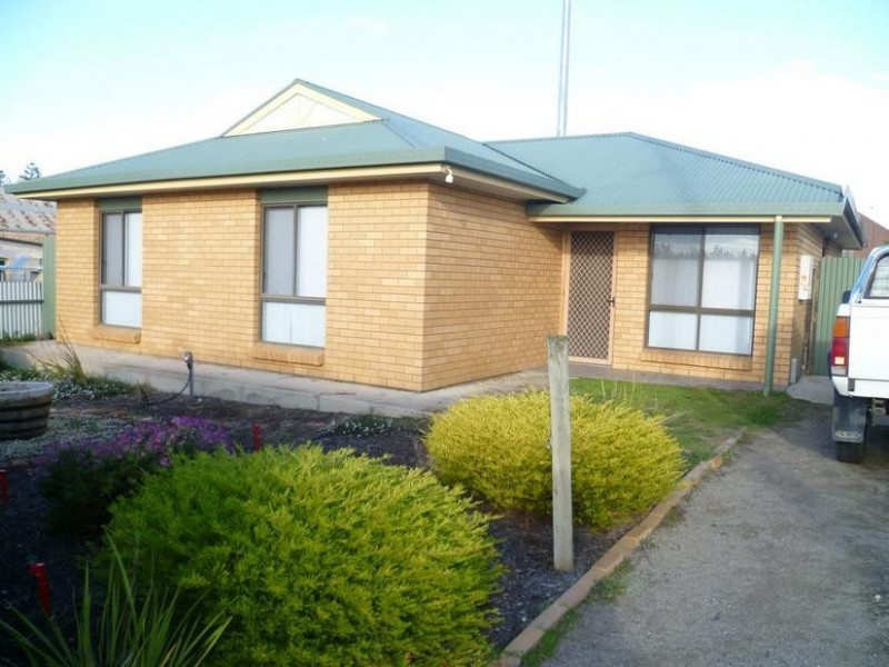 8 Clara Street, Murray Bridge SA 5253