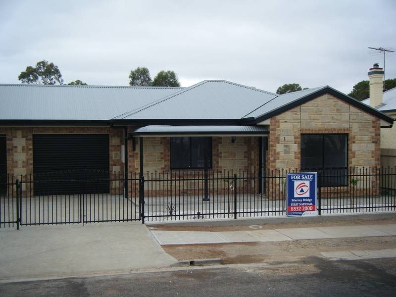17a & 17b Charles Street, Murray Bridge SA 5253