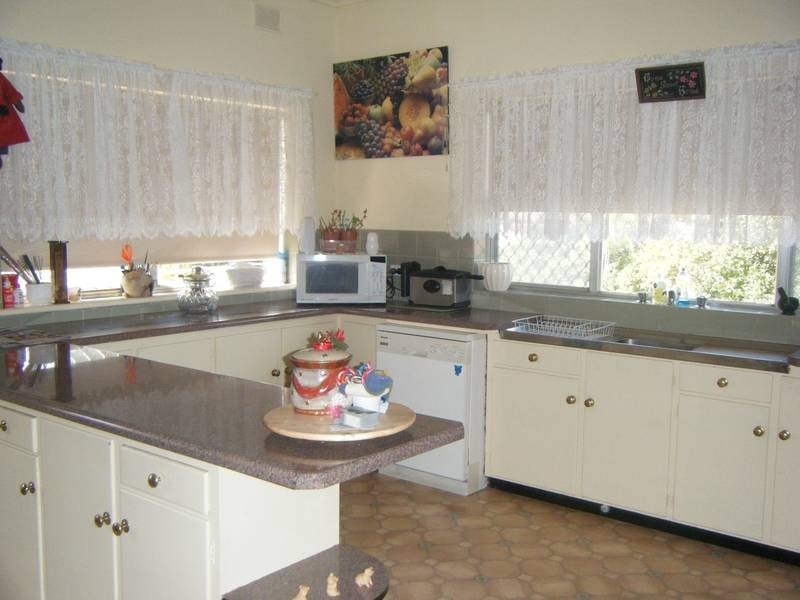 1 Moore Street, Murray Bridge SA 5253