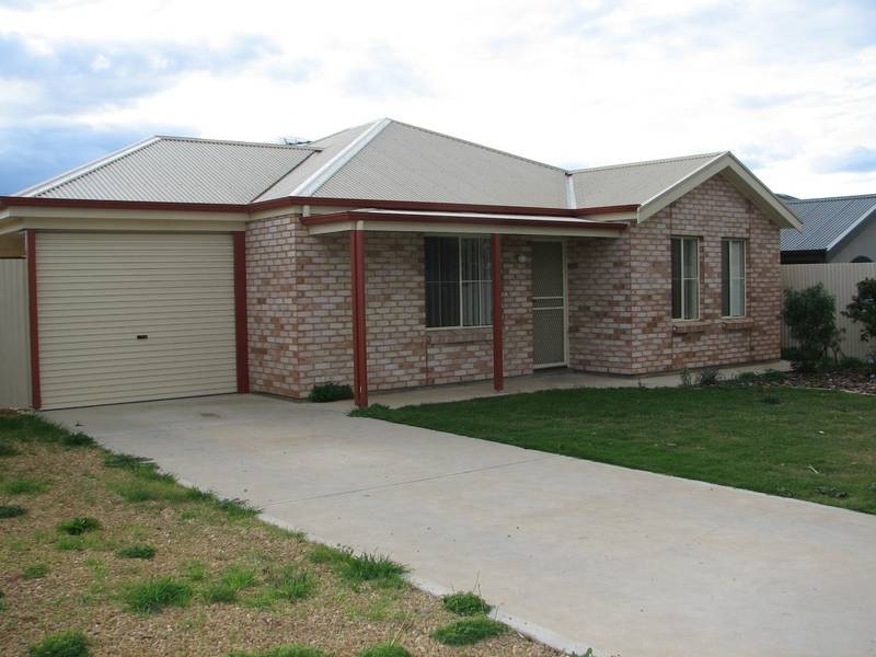 1 68-74 Roper Road, Murray Bridge SA 5253
