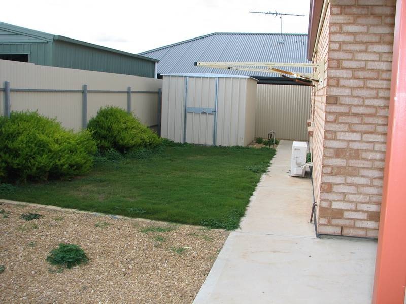 1 68-74 Roper Road, Murray Bridge SA 5253