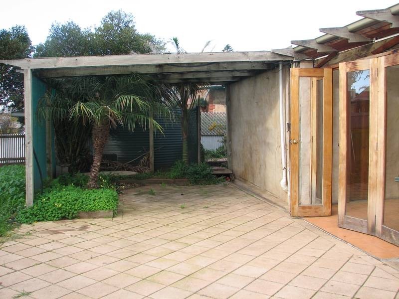 73 Adelaide Road, Murray Bridge SA 5253