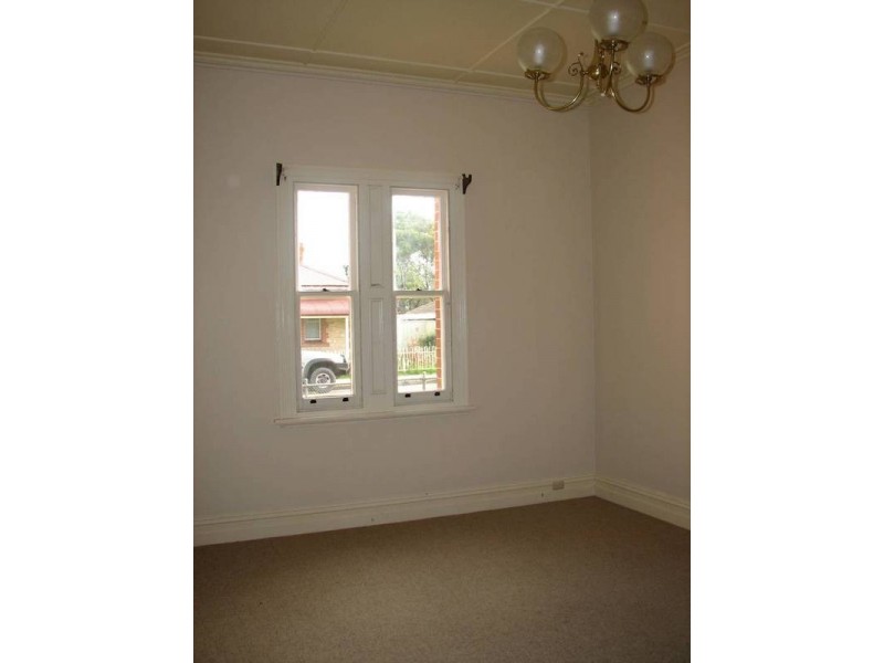 8 Edwards Street, Murray Bridge SA 5253