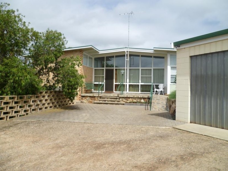 341 Adelaide Road, Murray Bridge SA 5253