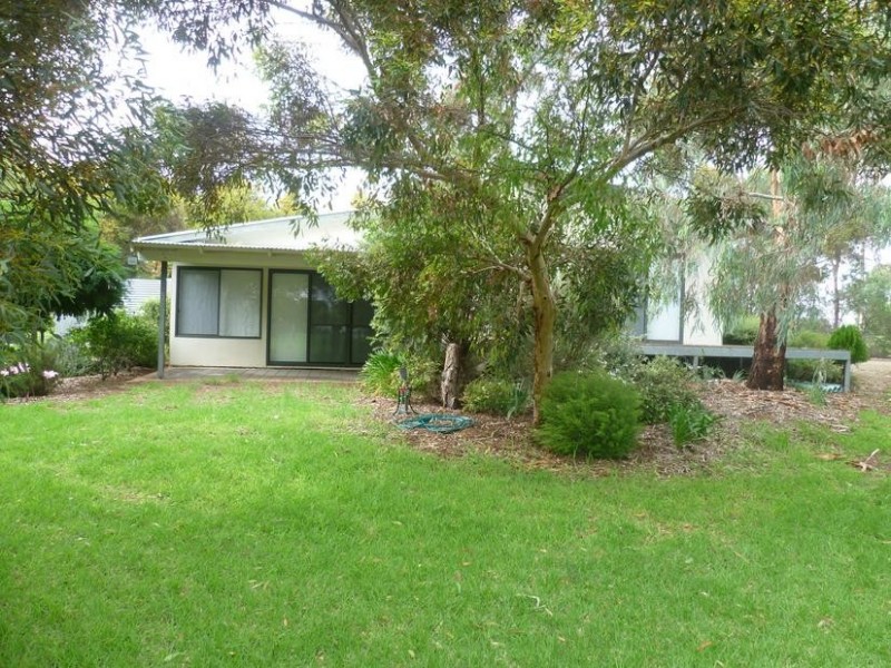 16 Kellett Road, Monteith SA 5254