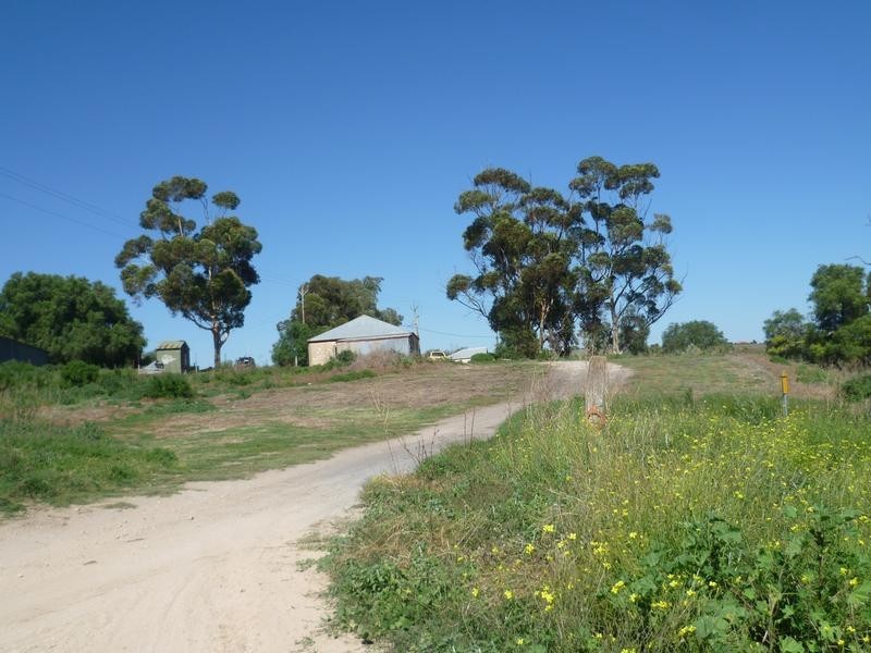 Lt 2 Long Flat Road / Queen Louisa Drive, Murray Bridge SA 5253