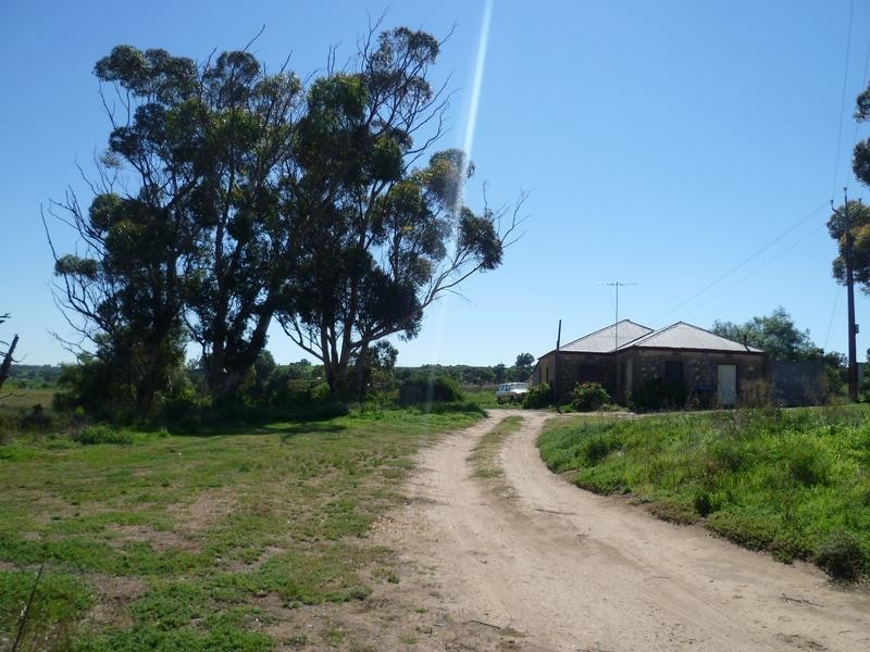 Lt 2 Long Flat Road / Queen Louisa Drive, Murray Bridge SA 5253