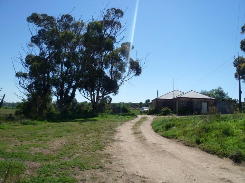 Lt 2 Long Flat Road / Queen Louisa Drive, Murray Bridge SA 5253