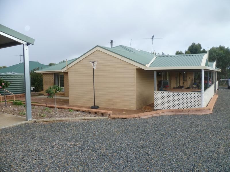 43 Torrens Road, Murray Bridge SA 5253