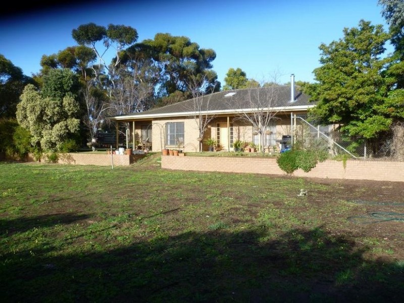 4 & 6 Ellendale Avenue, Murray Bridge SA 5253