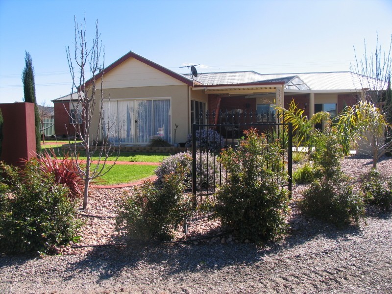 128 Christian Road, Murray Bridge SA 5253