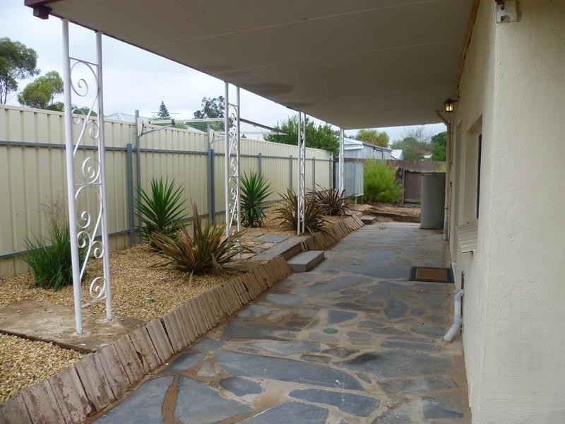 24 Eleanor Terrace, Murray Bridge SA 5253
