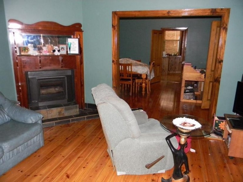 73 Adelaide Road, Murray Bridge SA 5253