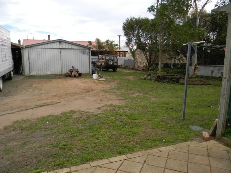 73 Adelaide Road, Murray Bridge SA 5253