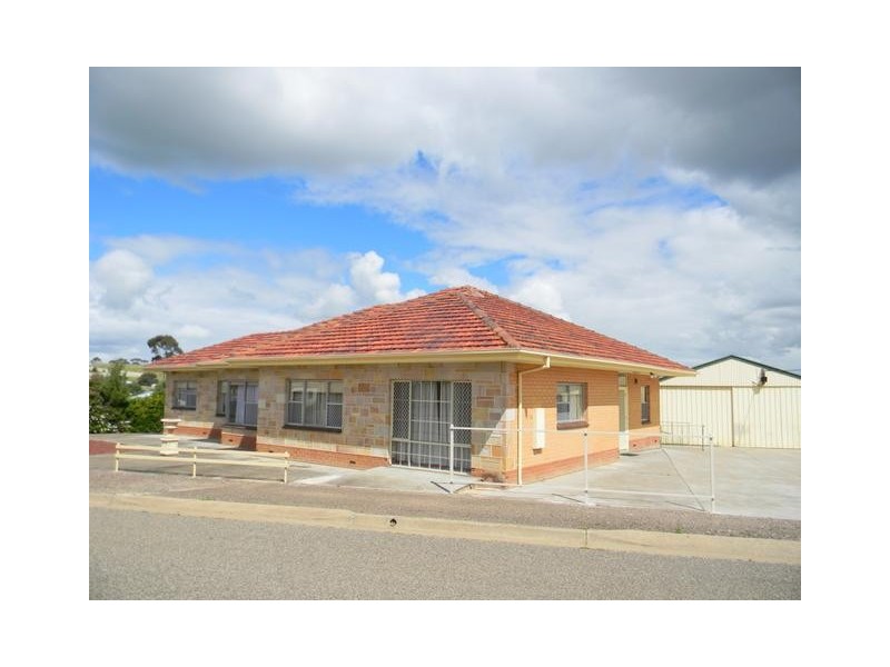 1 Moore Street, Murray Bridge SA 5253