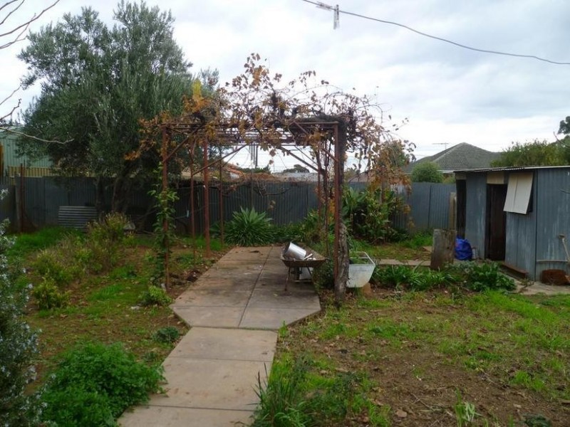 4 Rostrevor Avenue, Rostrevor SA 5073