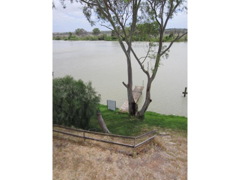 16 Greenbanks Drive, Greenbanks via, Murray Bridge SA 5253