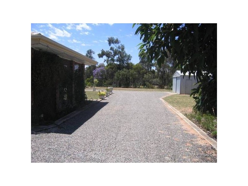 27 Lookout Drive, Murray Bridge SA 5253