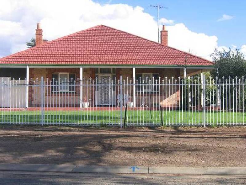 1a river Street, Murray Bridge SA 5253
