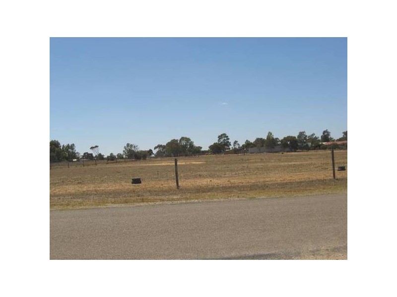 150 Sir John Cowan Avenue, Murray Bridge SA 5253