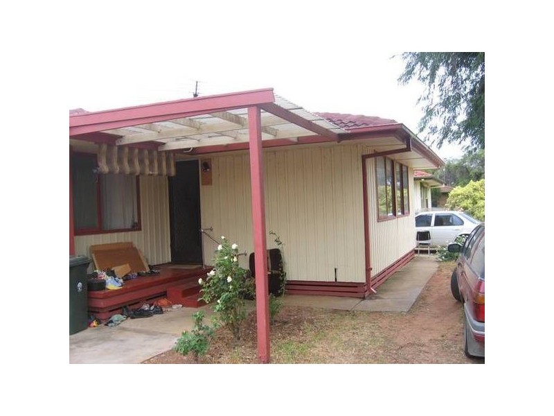 2 Whitehead Ave, Murray Bridge SA 5253