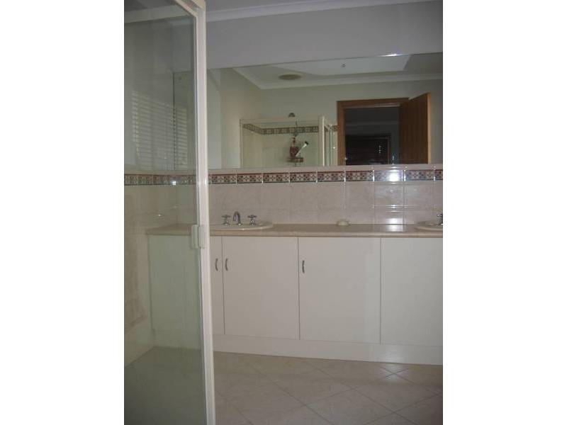 28 Zerna Avenue, Murray Bridge SA 5253