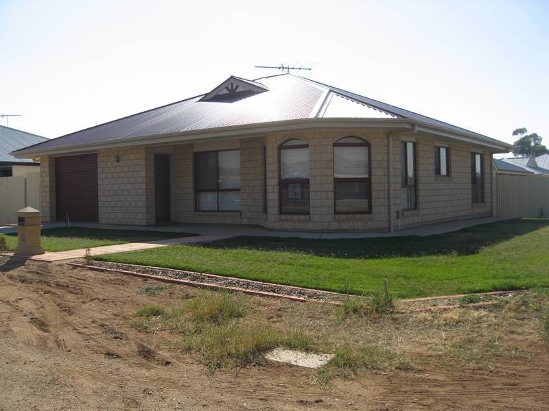 32 Zerna Avenue, Murray Bridge SA 5253