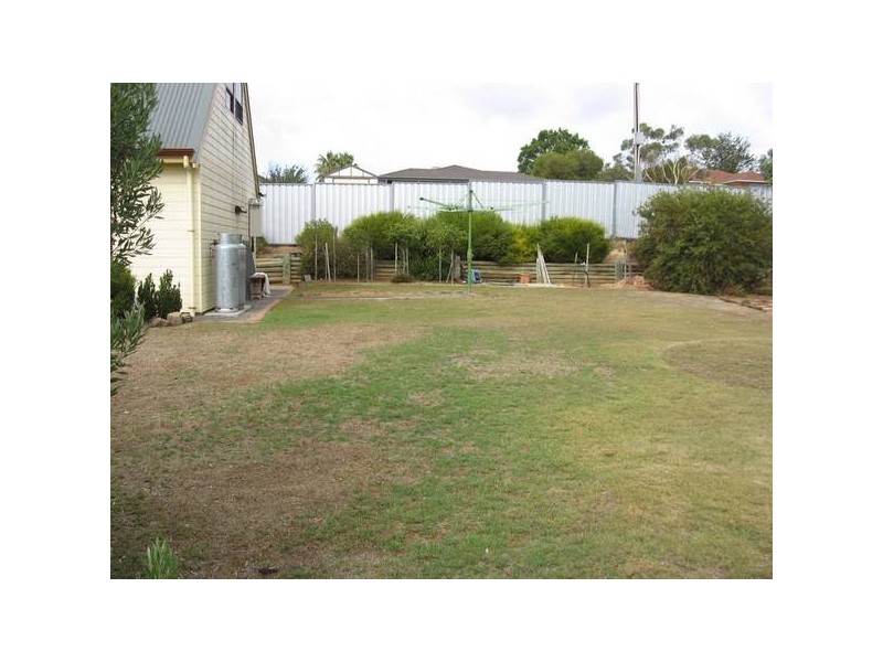 71 Tooma Drive, Murray Bridge East SA 5253