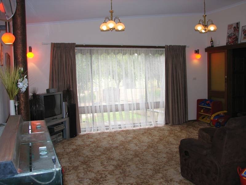 8 Zerna Avenue, Murray Bridge SA 5253