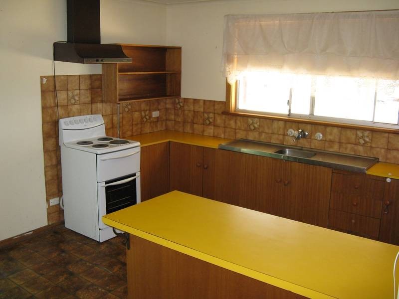 98 Dorset St, Murray Bridge SA 5253