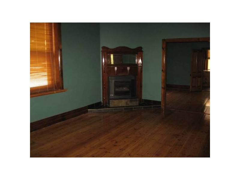 73 Adelaide Road, Murray Bridge SA 5253