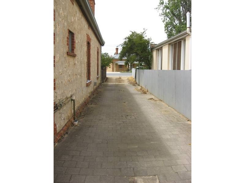 73 Adelaide Road, Murray Bridge SA 5253