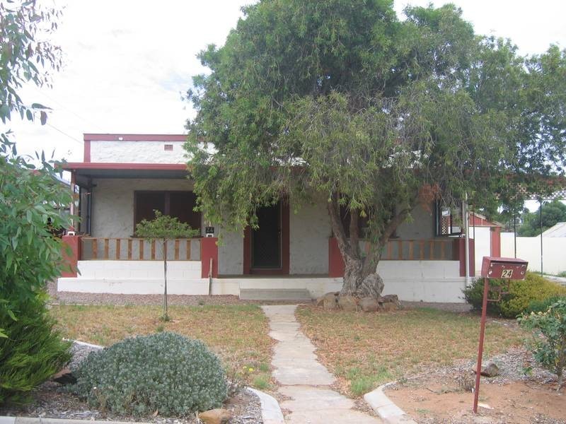 24 Edmund Terrace, Murray Bridge SA 5253