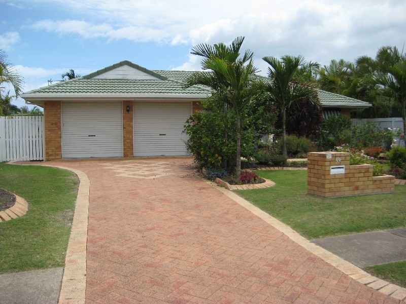 59 Bowerbird Avenue, Eli Waters QLD 4655