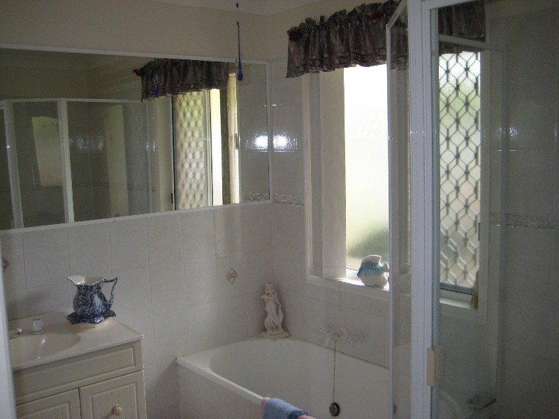 59 Bowerbird Avenue, Eli Waters QLD 4655