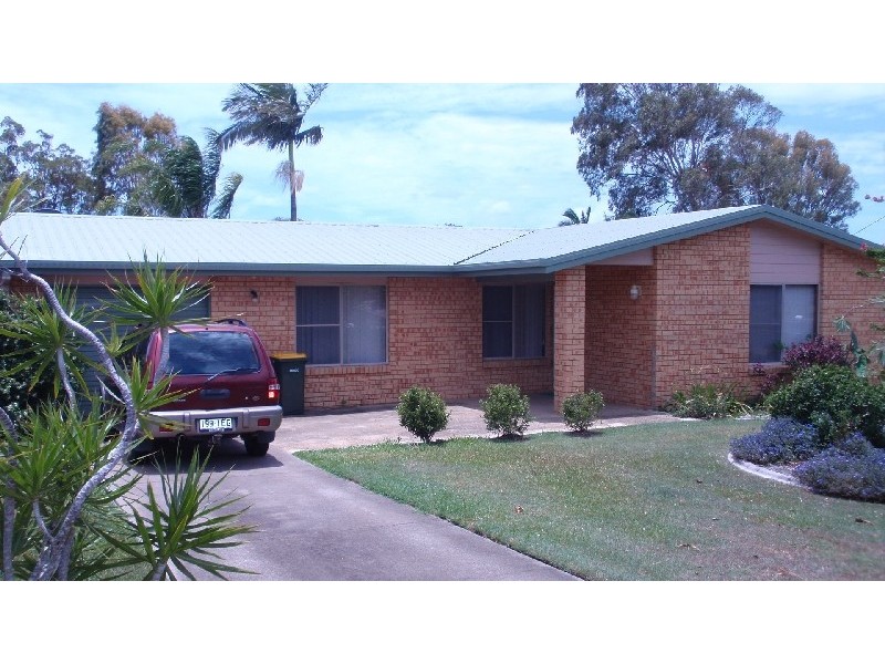 75 Hammond Street, Urangan QLD 4655