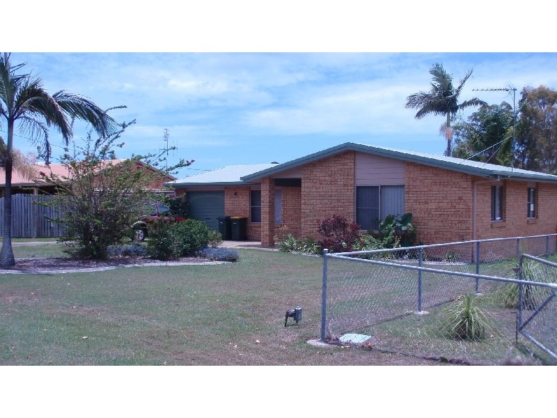 75 Hammond Street, Urangan QLD 4655