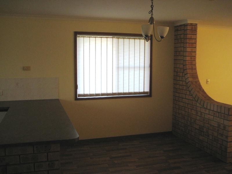 75 Hammond Street, Urangan QLD 4655