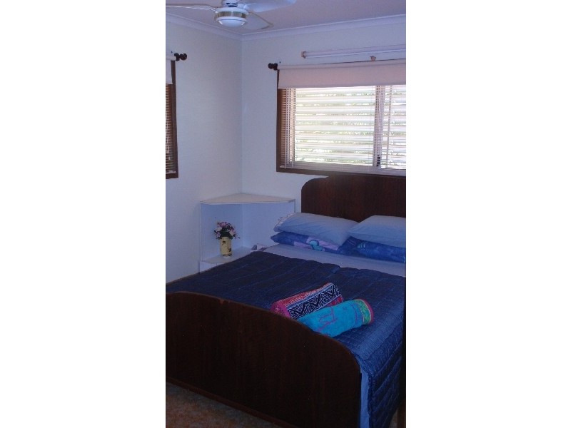 19 Limpus Street, Urangan QLD 4655