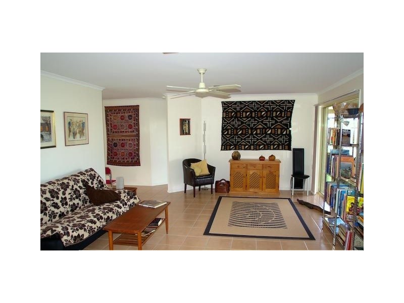 12 Wodalla Mews, Point Vernon QLD 4655
