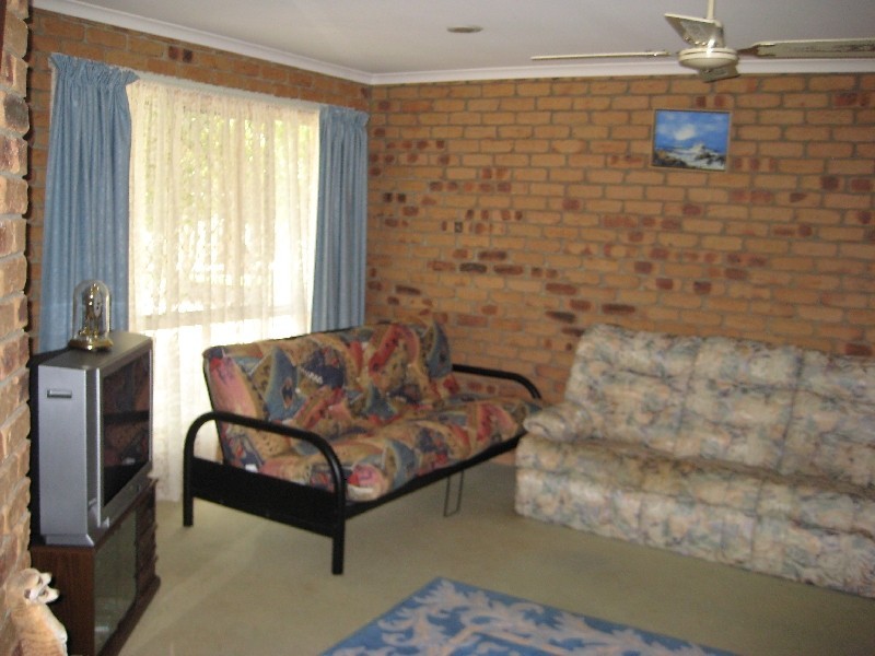 5 Sittella Close, Eli Waters QLD 4655