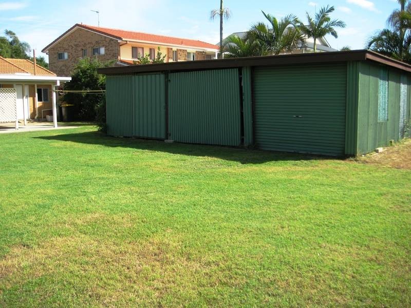 32 Long Street, Point Vernon QLD 4655