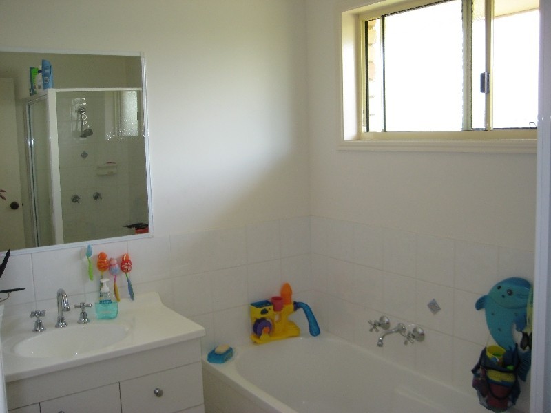 11 Alana Court, Torquay QLD 4655