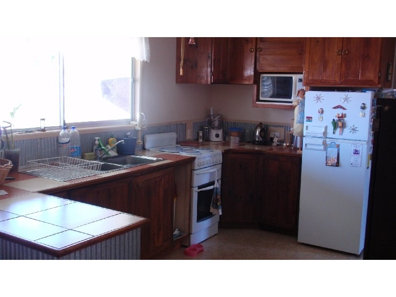 18 Pineapple Avenue, Torquay QLD 4655