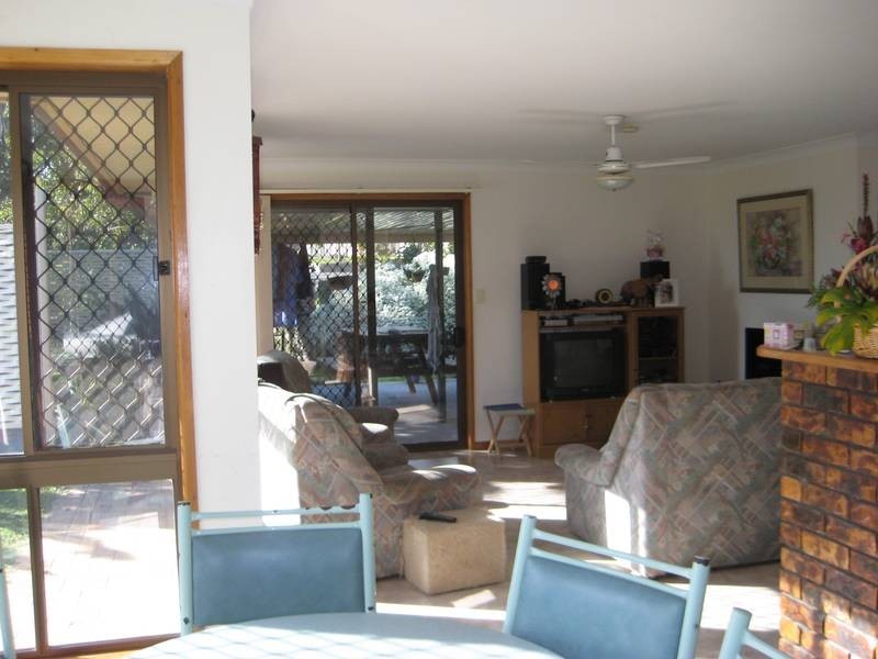 64 Christensen Street, Urraween QLD 4655