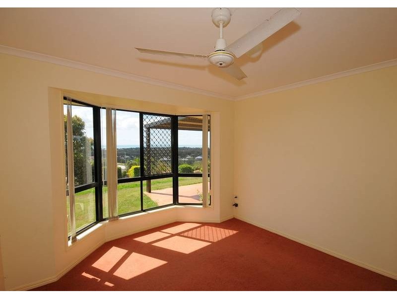 15 Manchester Court, Dundowran QLD 4655